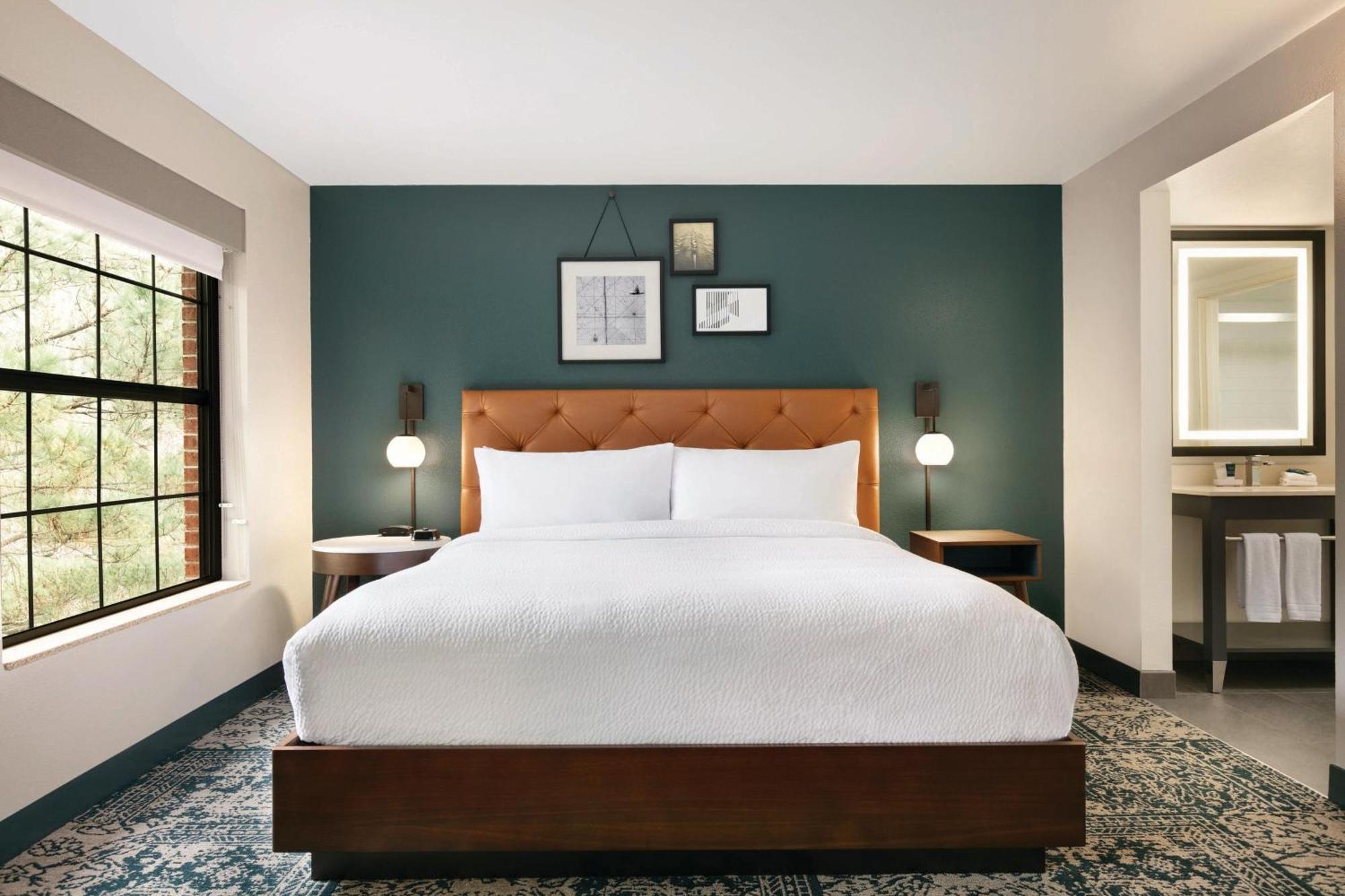Four Points By Sheraton Raleigh Arena Bagian luar foto